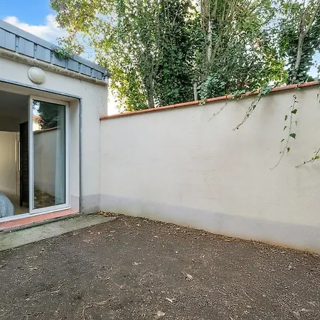 Charmante Maisonette Avec Jardin *