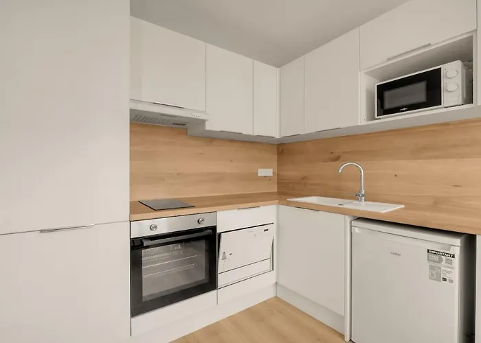 Charmante Maisonette Avec Jardin *